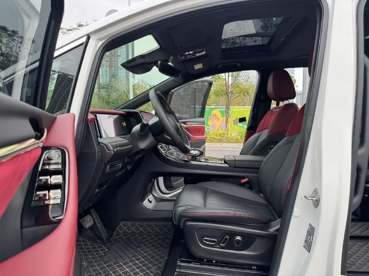 2023 GAC Trumpchi M8 2.0T 190HP L4 E-CVT Hybrid,autocango,china used car exporter,china ev exporter,chinese used car exporter,chinese used ev exporter