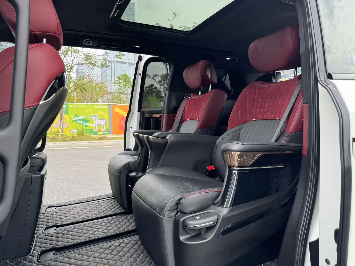 2023 GAC Trumpchi M8 2.0T 190HP L4 E-CVT Hybrid,autocango,china used car exporter,china ev exporter,chinese used car exporter,chinese used ev exporter