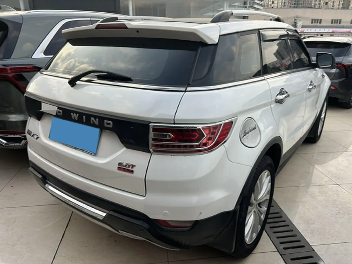 2016 Landwind X7 2.0T 190HP L4 8AT,autocango,china used car exporter,china ev exporter,chinese used car exporter,chinese used ev exporter