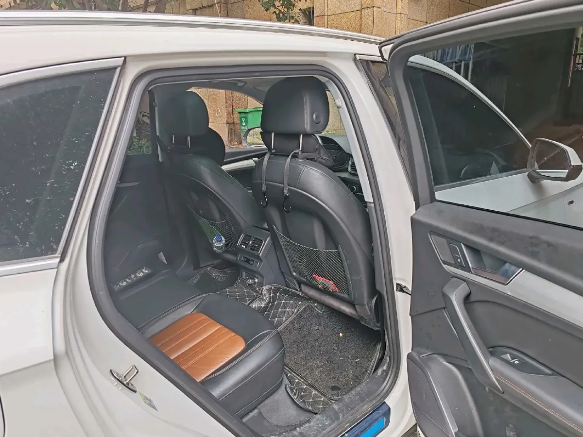 2020 Audi Q5L 2.0T 190HP L4 7DCT,autocango,china used car exporter,china ev exporter,chinese used car exporter,chinese used ev exporter