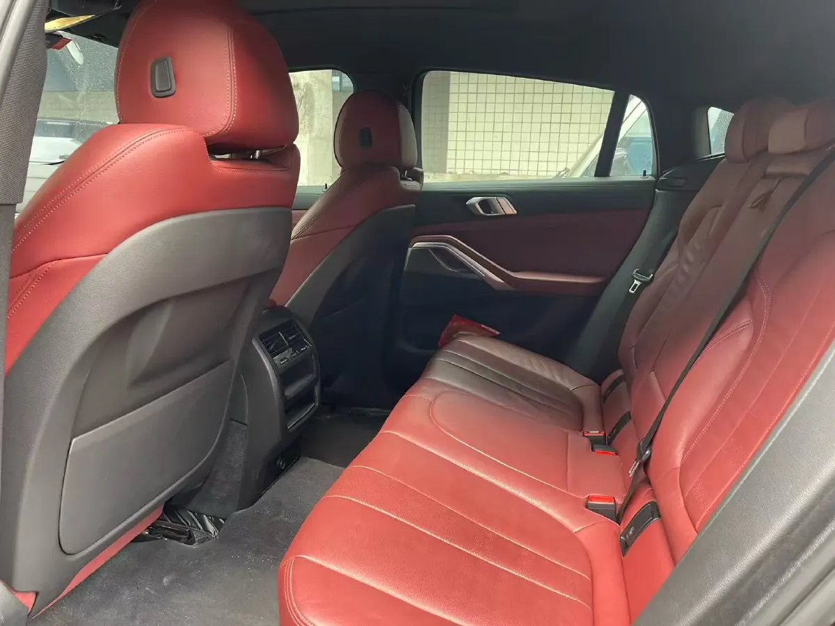 2021 BMW X6 2.0T 265HP L4 8AT,autocango,china used car exporter,china ev exporter,chinese used car exporter,chinese used ev exporter