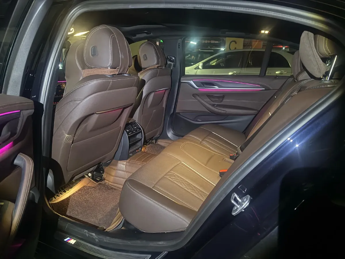 2021 BMW 5 Series 2.0T 252HP L4 8AT,autocango,china used car exporter,china ev exporter,chinese used car exporter,chinese used ev exporter