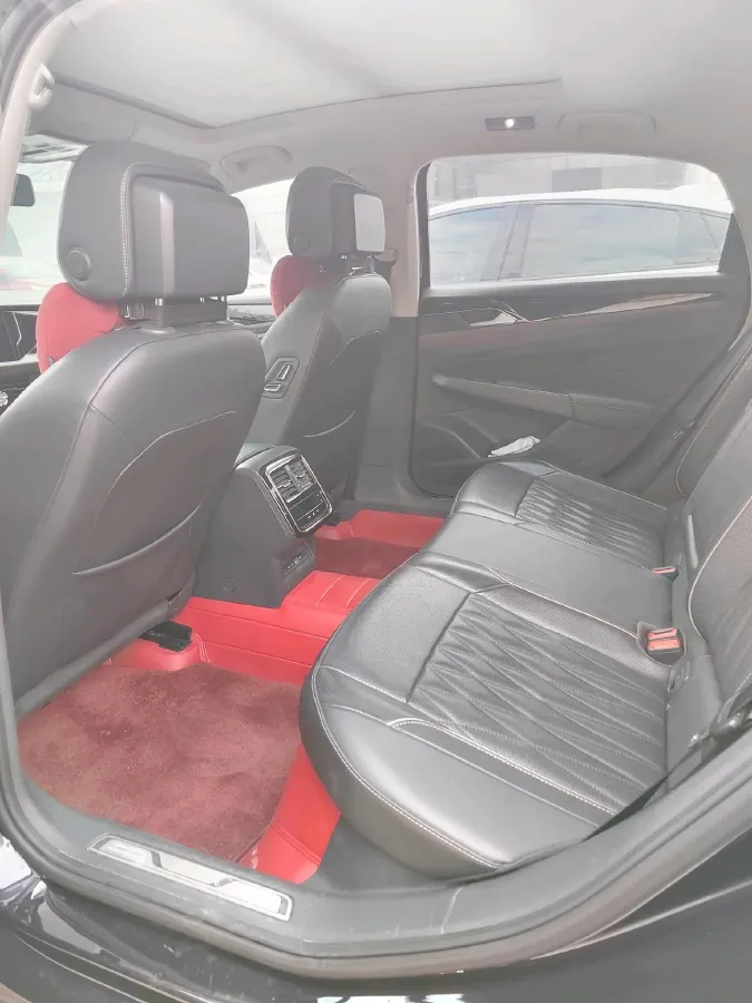 2021 Volkswagen Passat 2.0T 220HP L4 7DCT,autocango,china used car exporter,china ev exporter,chinese used car exporter,chinese used ev exporter