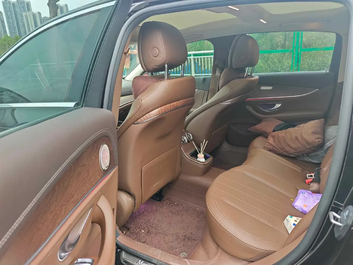 2021 Mercedes-Benz E Class 2.0T 258HP L4 9AT,autocango,china used car exporter,china ev exporter,chinese used car exporter,chinese used ev exporter