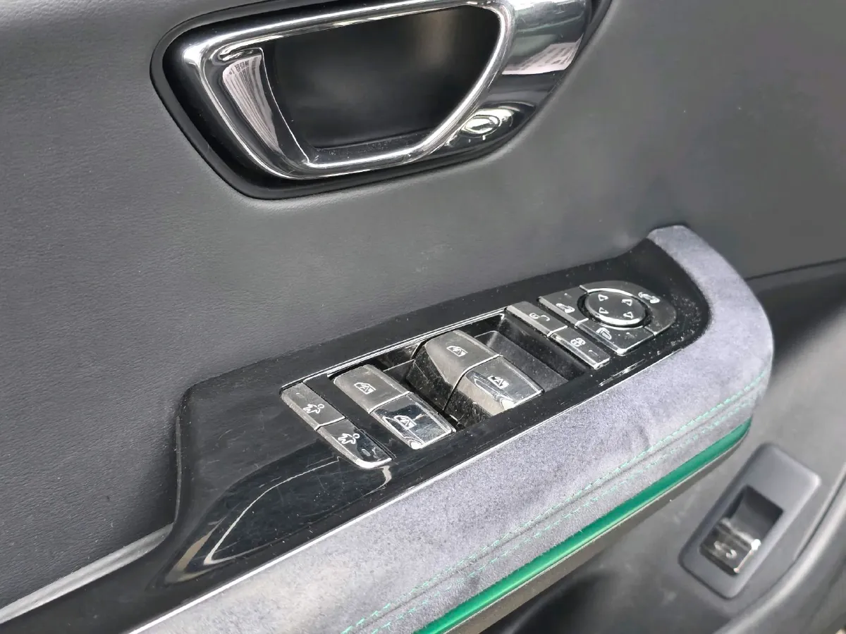 2022 Toyota Highlander 2.5L 192HP L4 E-CVT Hybrid,autocango,china used car exporter,china ev exporter,chinese used car exporter,chinese used ev exporter