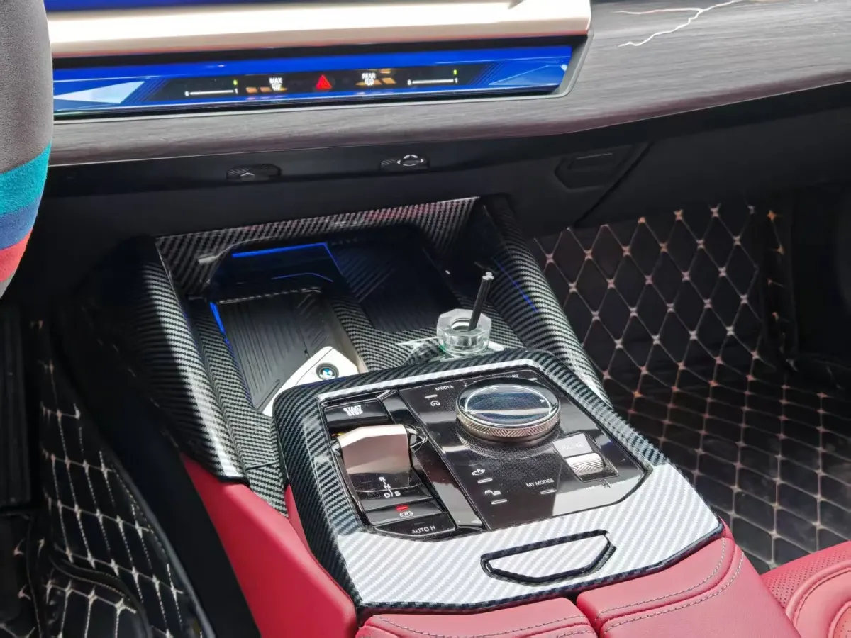 2024 BMW 5 Series 2.0T 258HP L4 8AT,autocango,china used car exporter,china ev exporter,chinese used car exporter,chinese used ev exporter