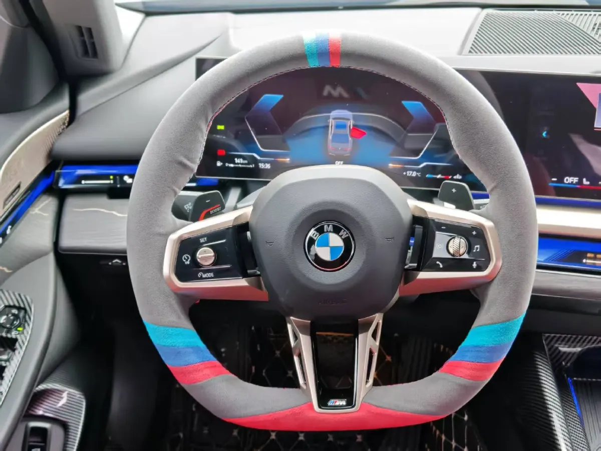 2024 BMW 5 Series 2.0T 258HP L4 8AT,autocango,china used car exporter,china ev exporter,chinese used car exporter,chinese used ev exporter