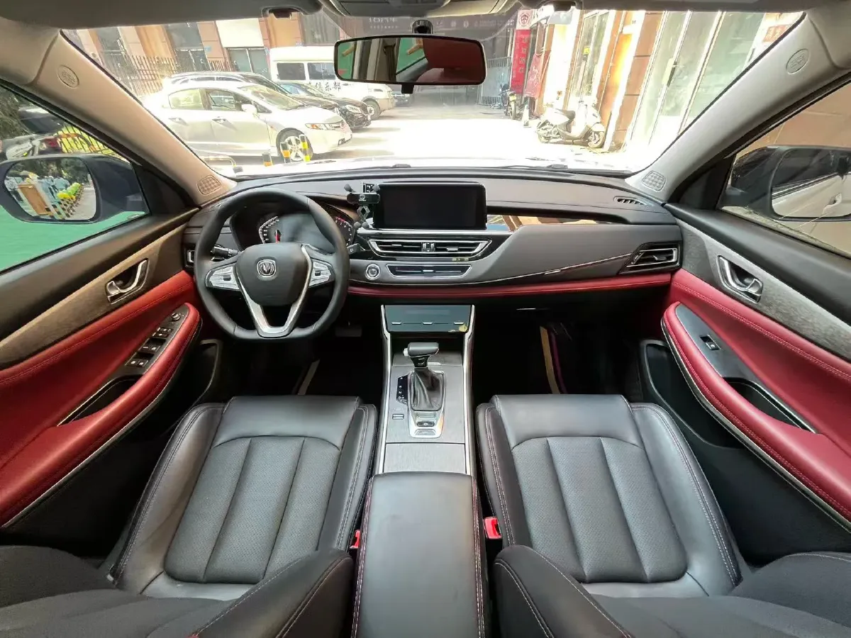 2023 ChangAn CS75 1.5T 188HP L4 7DCT,autocango,china used car exporter,china ev exporter,chinese used car exporter,chinese used ev exporter