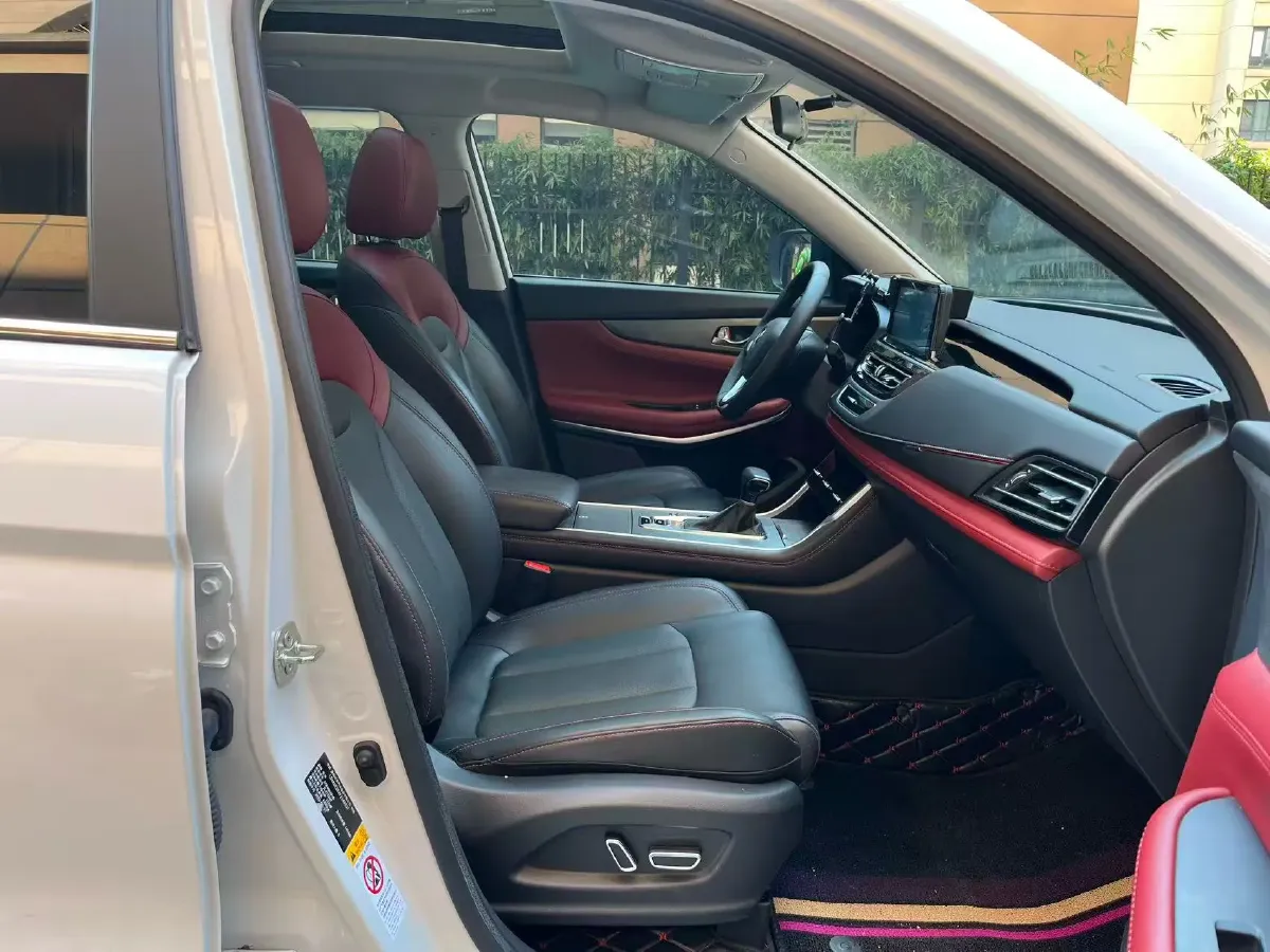 2023 ChangAn CS75 1.5T 188HP L4 7DCT,autocango,china used car exporter,china ev exporter,chinese used car exporter,chinese used ev exporter