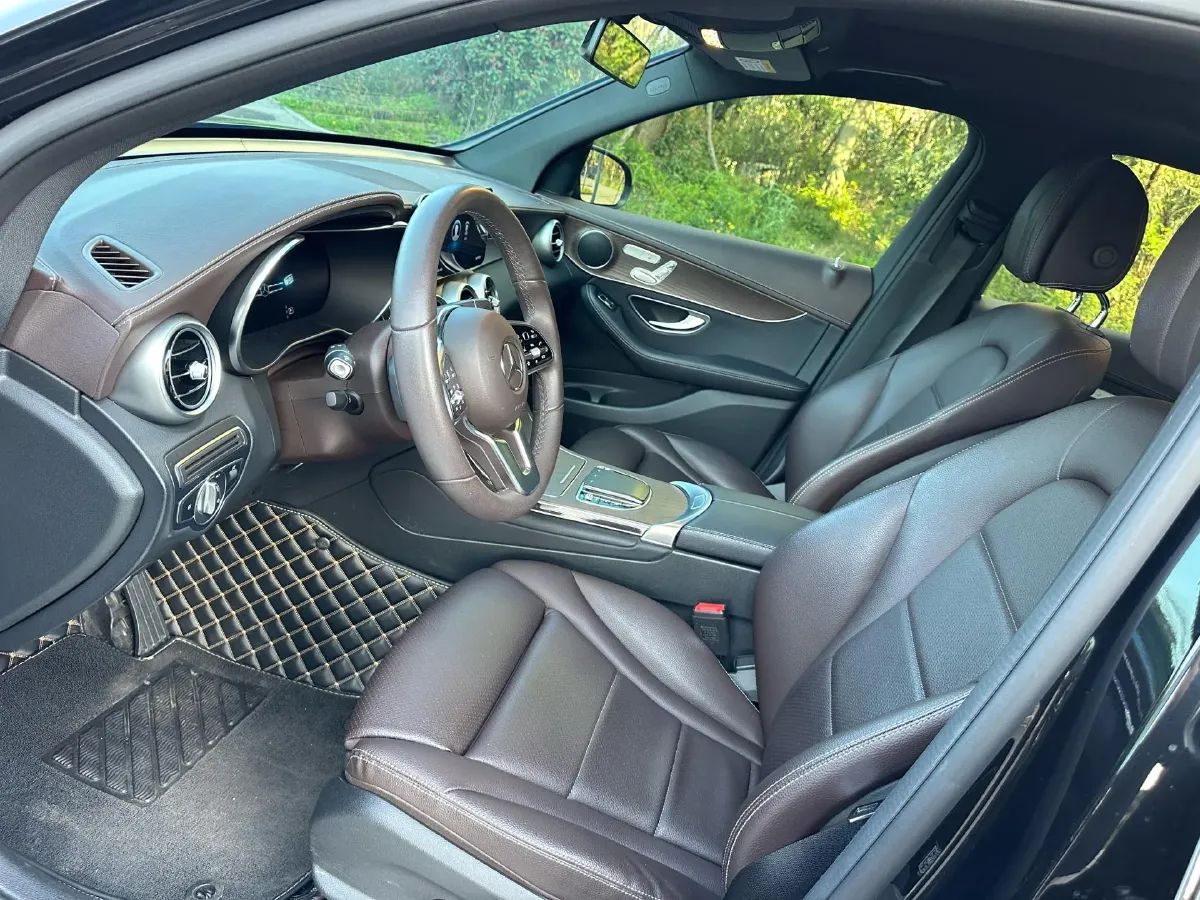 2022 Mercedes-Benz GLC Class 2.0T 258HP L4 9AT,autocango,china used car exporter,china ev exporter,chinese used car exporter,chinese used ev exporter