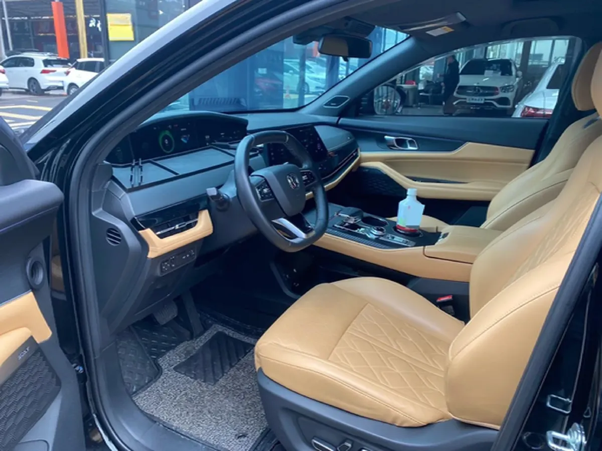 2021 ChangAn UNI-K 2.0T 233HP L4 8AT,autocango,china used car exporter,china ev exporter,chinese used car exporter,chinese used ev exporter