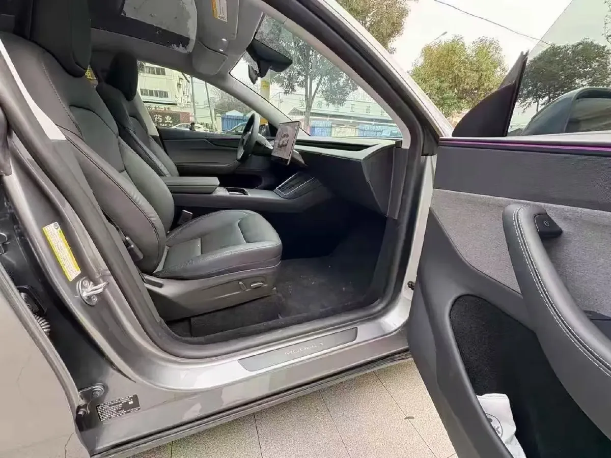 2025 Tesla Model Y BEV 62.5KWH,autocango,china used car exporter,china ev exporter,chinese used car exporter,chinese used ev exporter