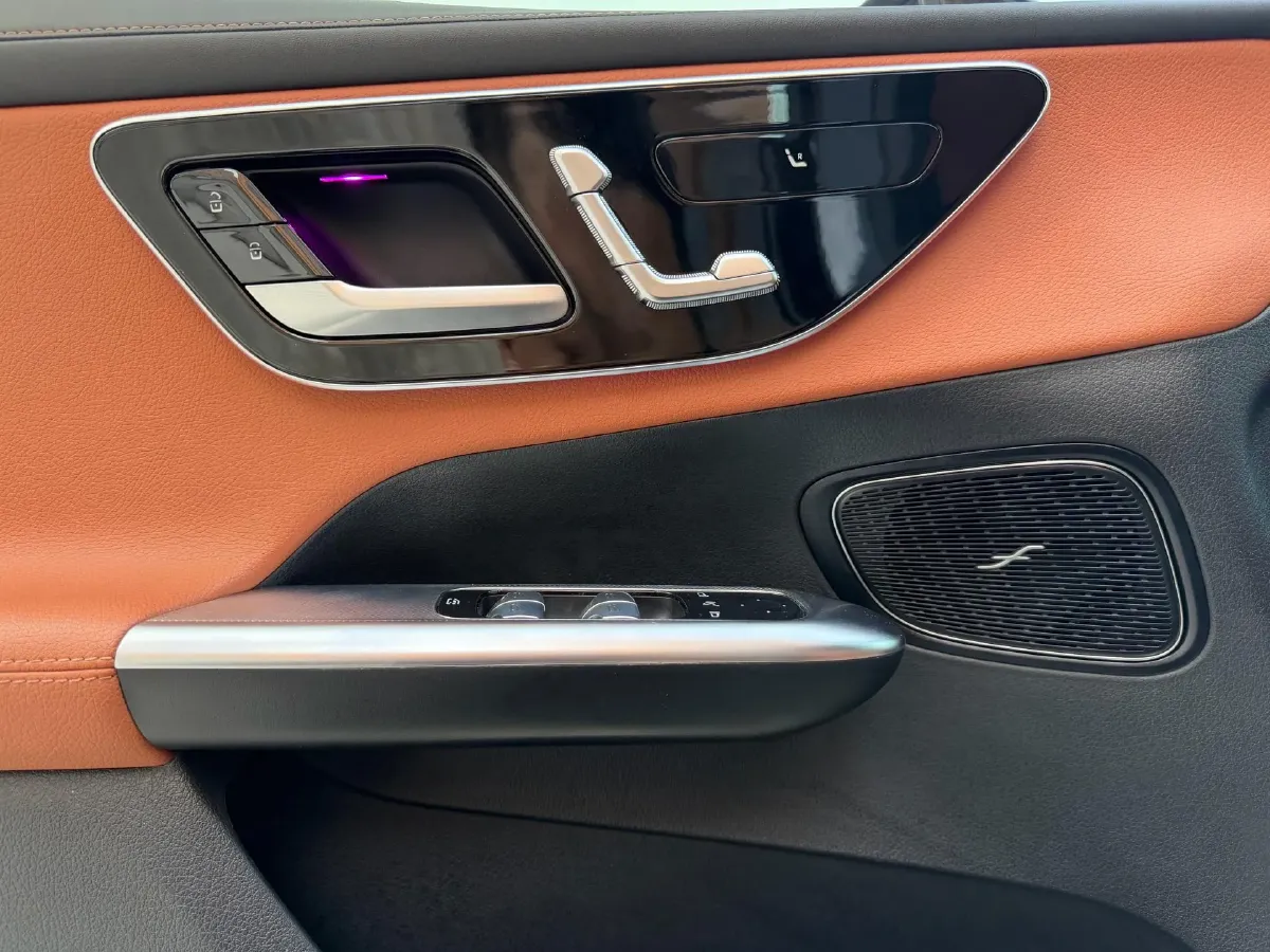 2024 Mercedes-Benz GLC Class 2.0T 204HP L4 9AT,autocango,china used car exporter,china ev exporter,chinese used car exporter,chinese used ev exporter