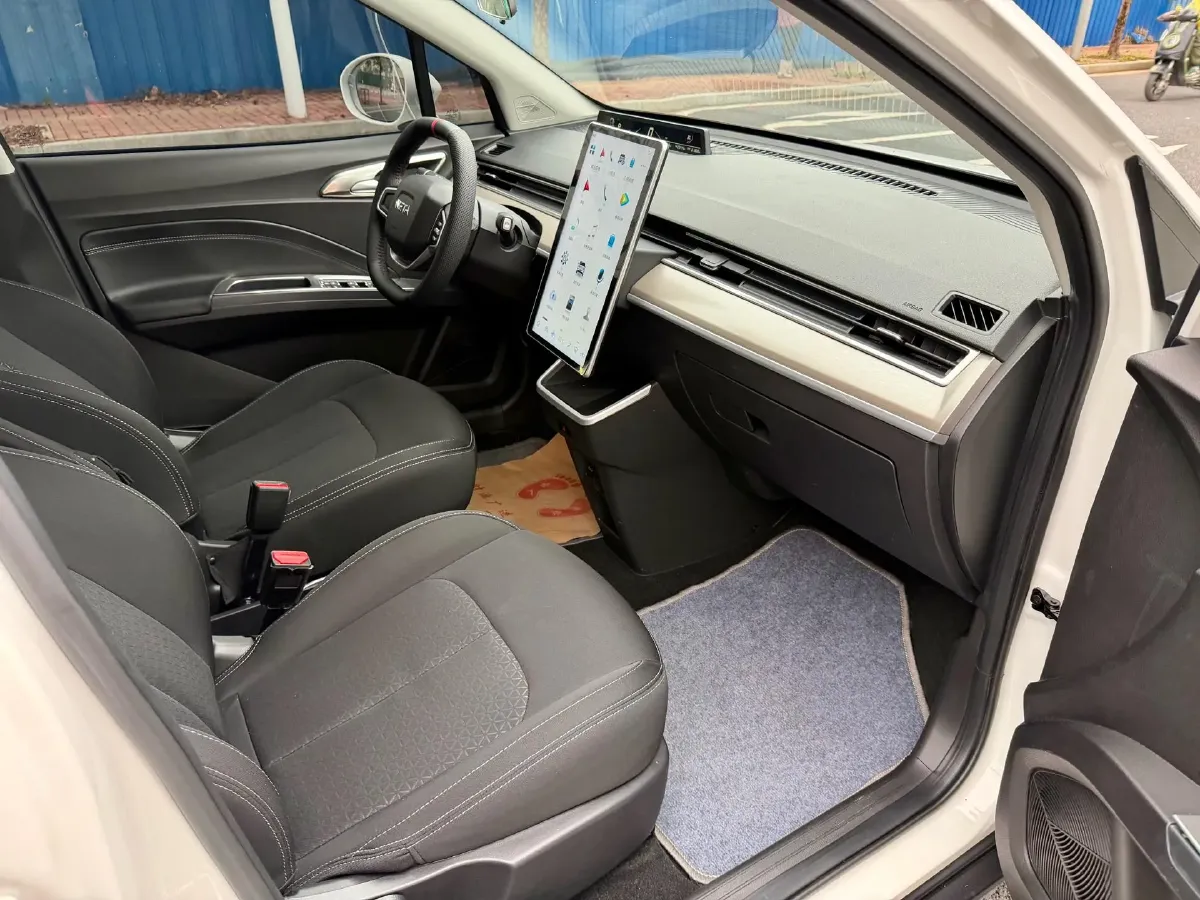 2022 Leapmotor T03 BEV 41KWH,autocango,china used car exporter,china ev exporter,chinese used car exporter,chinese used ev exporter