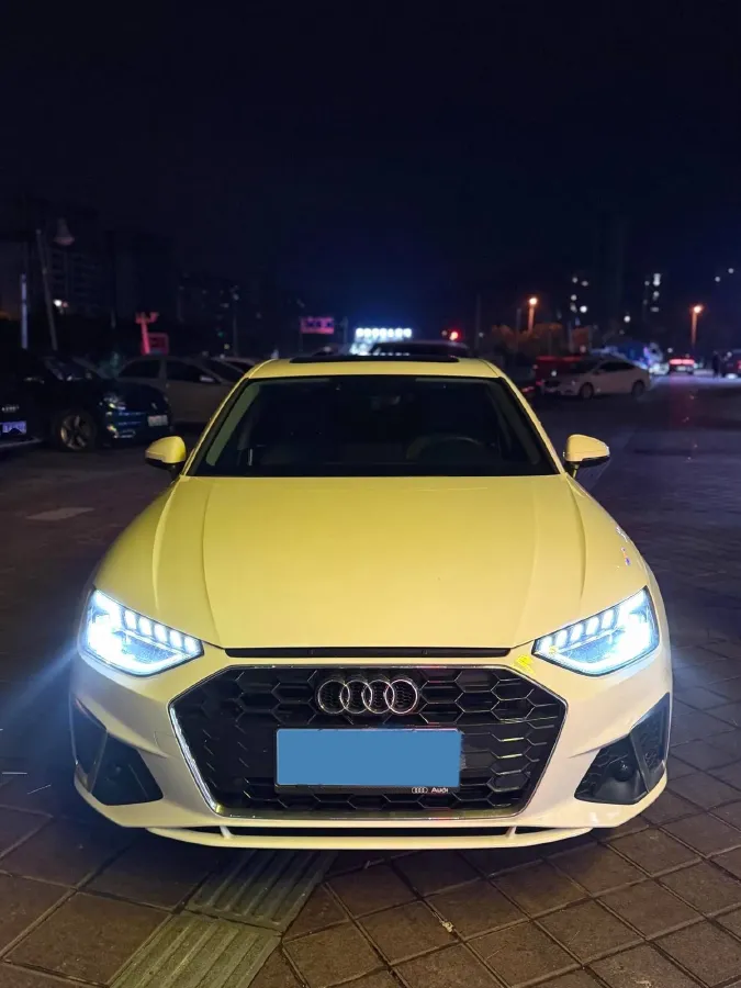 2023 Audi A4L 2.0T 190HP L4 7DCT,autocango,china used car exporter,china ev exporter,chinese used car exporter,chinese used ev exporter