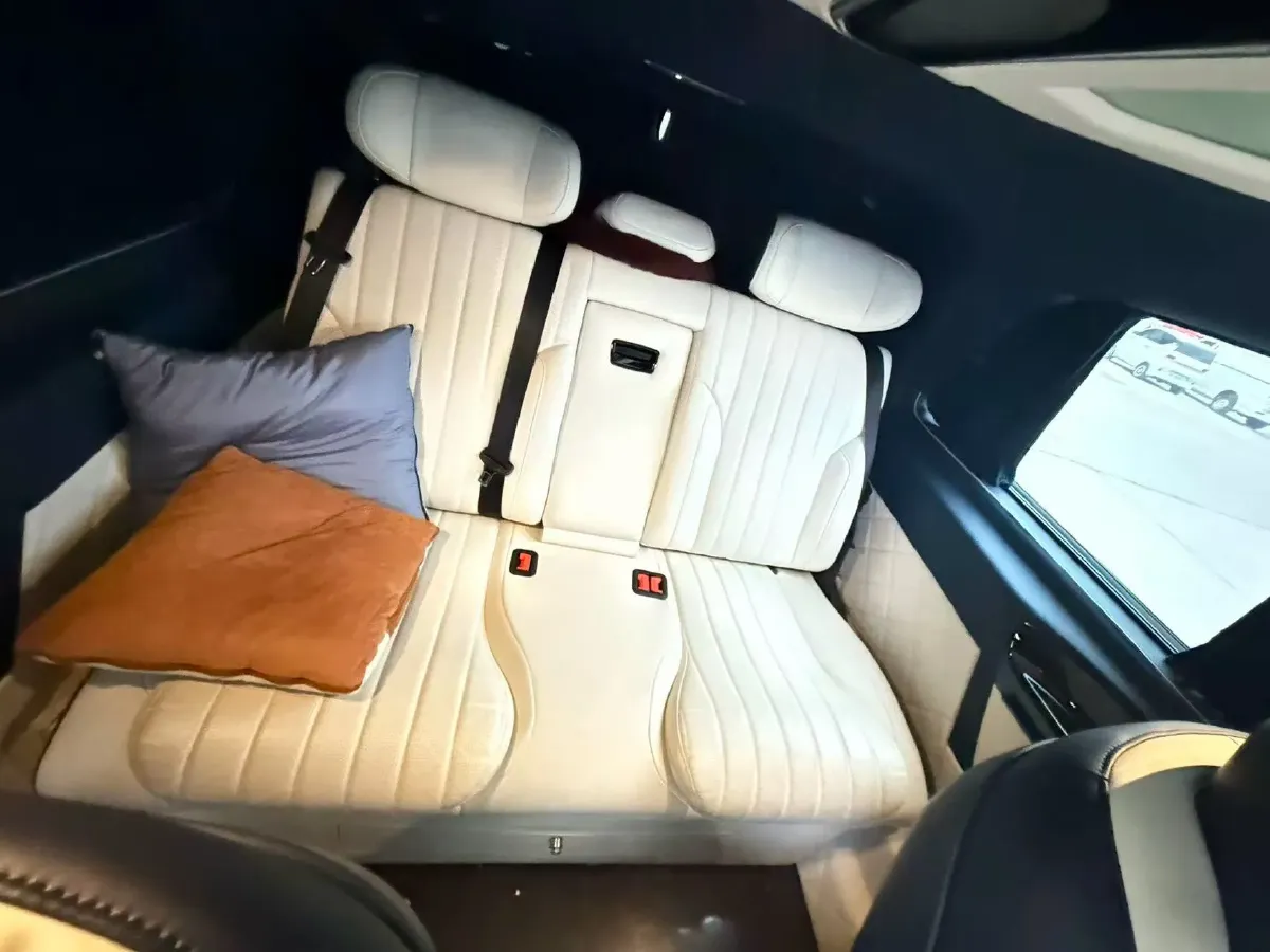 2024 Mercedes-Benz Vito 2.0T 231HP L4 9AT,autocango,china used car exporter,china ev exporter,chinese used car exporter,chinese used ev exporter