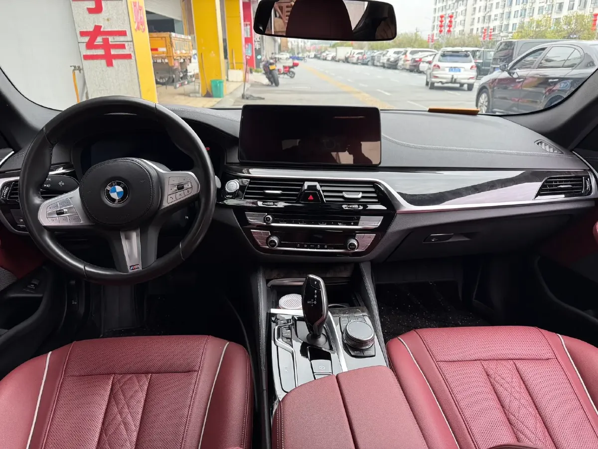 2022 BMW 5 Series 2.0T 184HP L4 8AT,autocango,china used car exporter,china ev exporter,chinese used car exporter,chinese used ev exporter