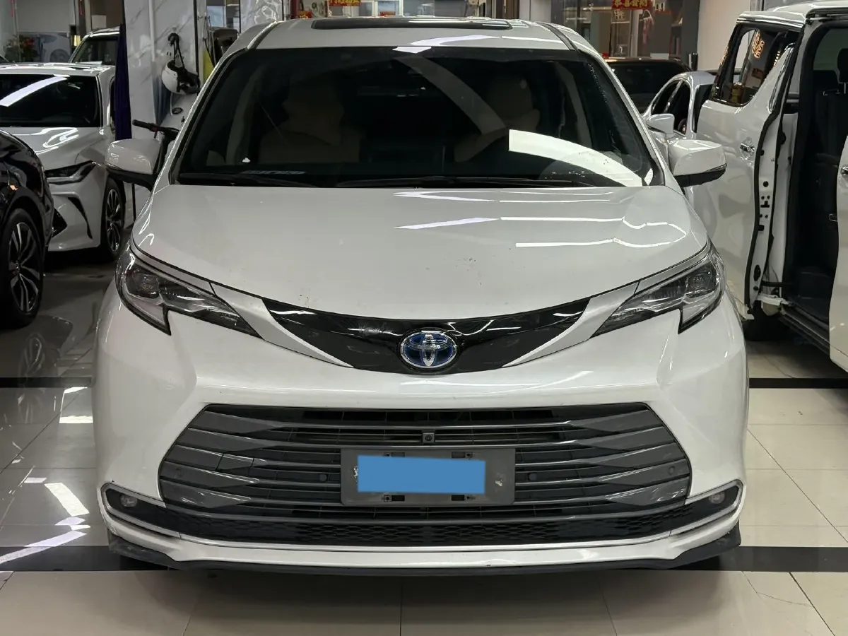 2023 Toyota Sienna 2.5L 189HP L4 E-CVT Hybrid,autocango,china used car exporter,china ev exporter,chinese used car exporter,chinese used ev exporter
