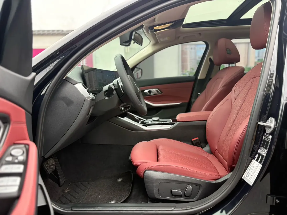 2024 BMW 3 Series 2.0T 156HP L4 8AT,autocango,china used car exporter,china ev exporter,chinese used car exporter,chinese used ev exporter