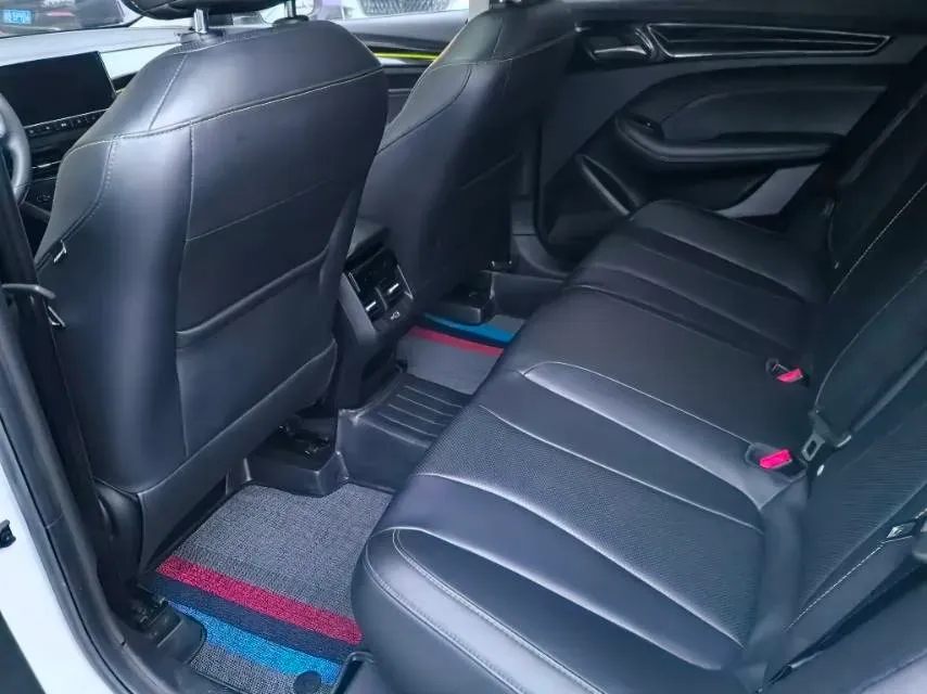 2021 Roewe i5 1.5L 120HP L4 CVT,autocango,china used car exporter,china ev exporter,chinese used car exporter,chinese used ev exporter