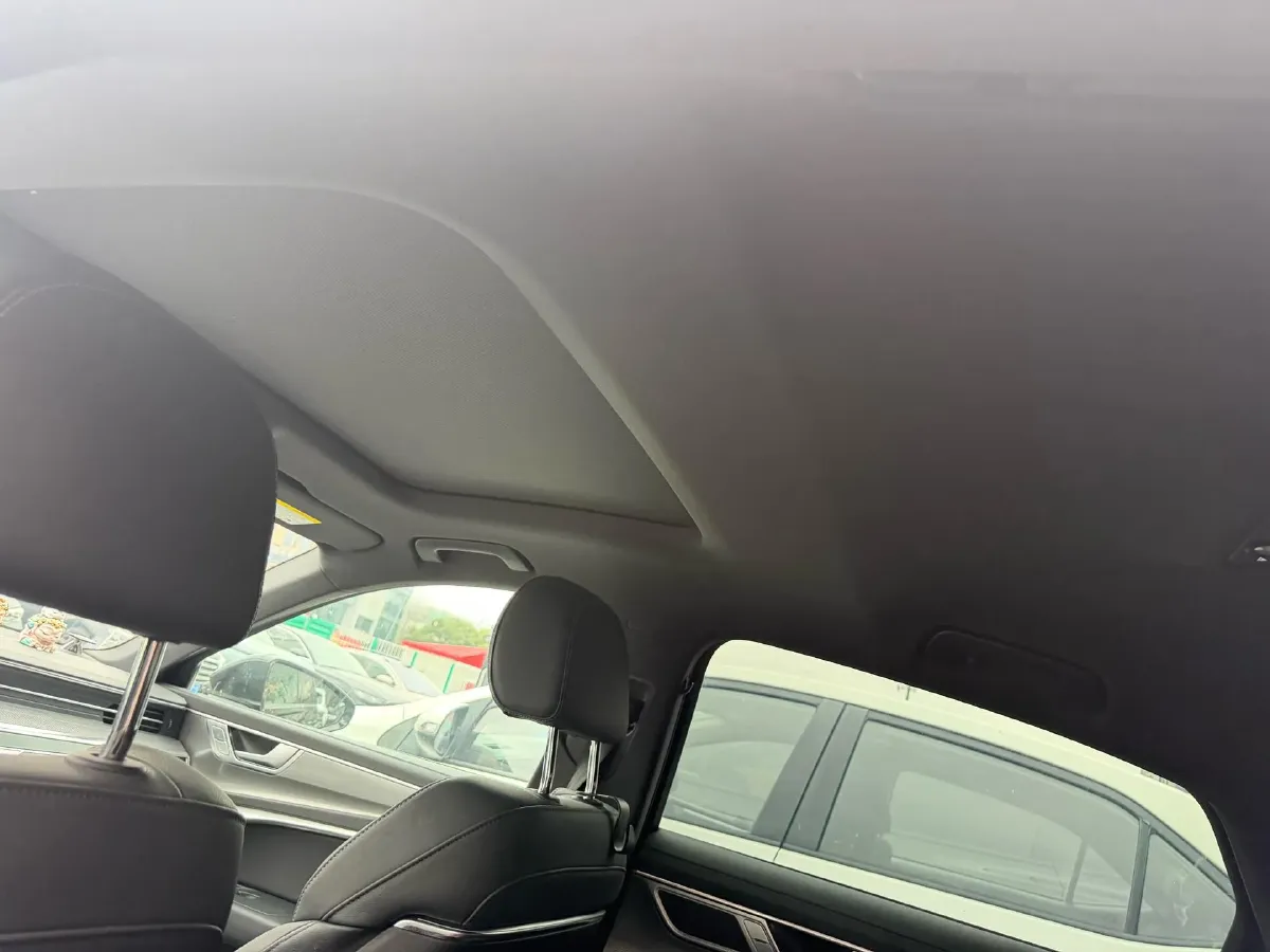 2023 Audi A6L 2.0T 190HP L4 7DCT,autocango,china used car exporter,china ev exporter,chinese used car exporter,chinese used ev exporter