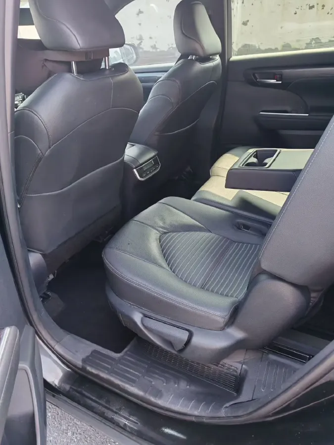 2022 Toyota Crown Kluger 2.0T 248HP L4 8AT,autocango,china used car exporter,china ev exporter,chinese used car exporter,chinese used ev exporter