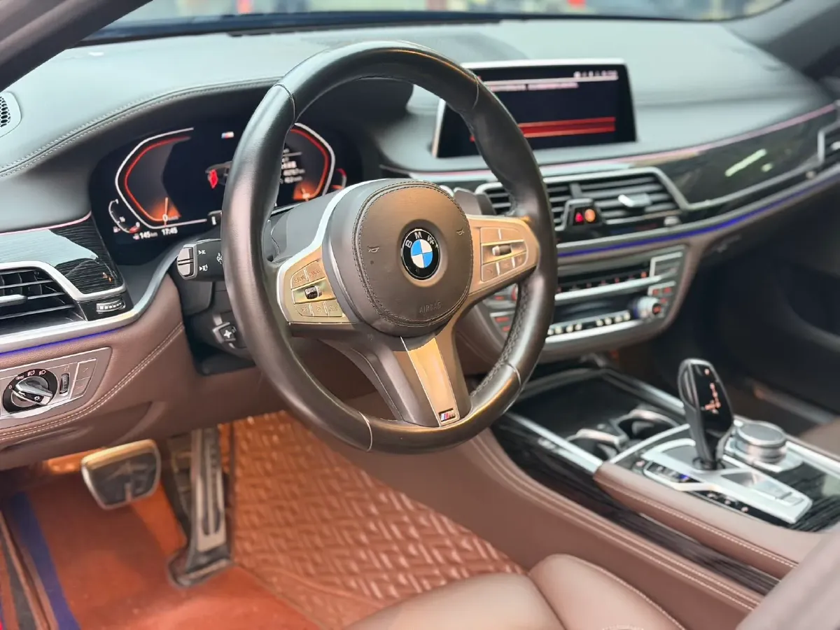 2021 BMW 7 Series 3.0T 340HP L6 8AT,autocango,china used car exporter,china ev exporter,chinese used car exporter,chinese used ev exporter