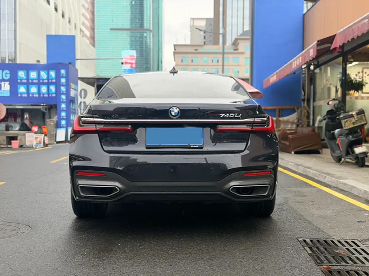 2021 BMW 7 Series 3.0T 340HP L6 8AT,autocango,china used car exporter,china ev exporter,chinese used car exporter,chinese used ev exporter