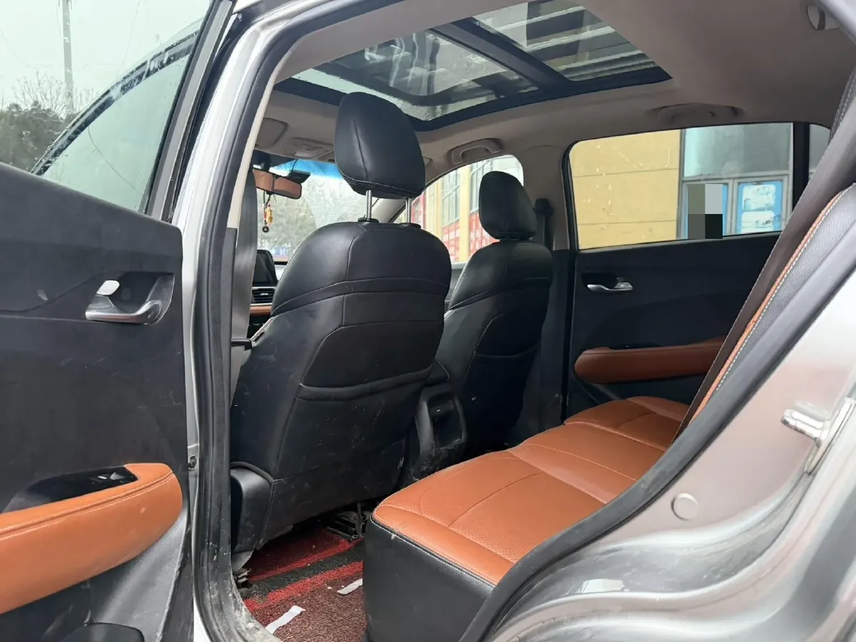 2017 HaiMa S5 Young Edition 1.6L 122HP L4 5MT,autocango,china used car exporter,china ev exporter,chinese used car exporter,chinese used ev exporter