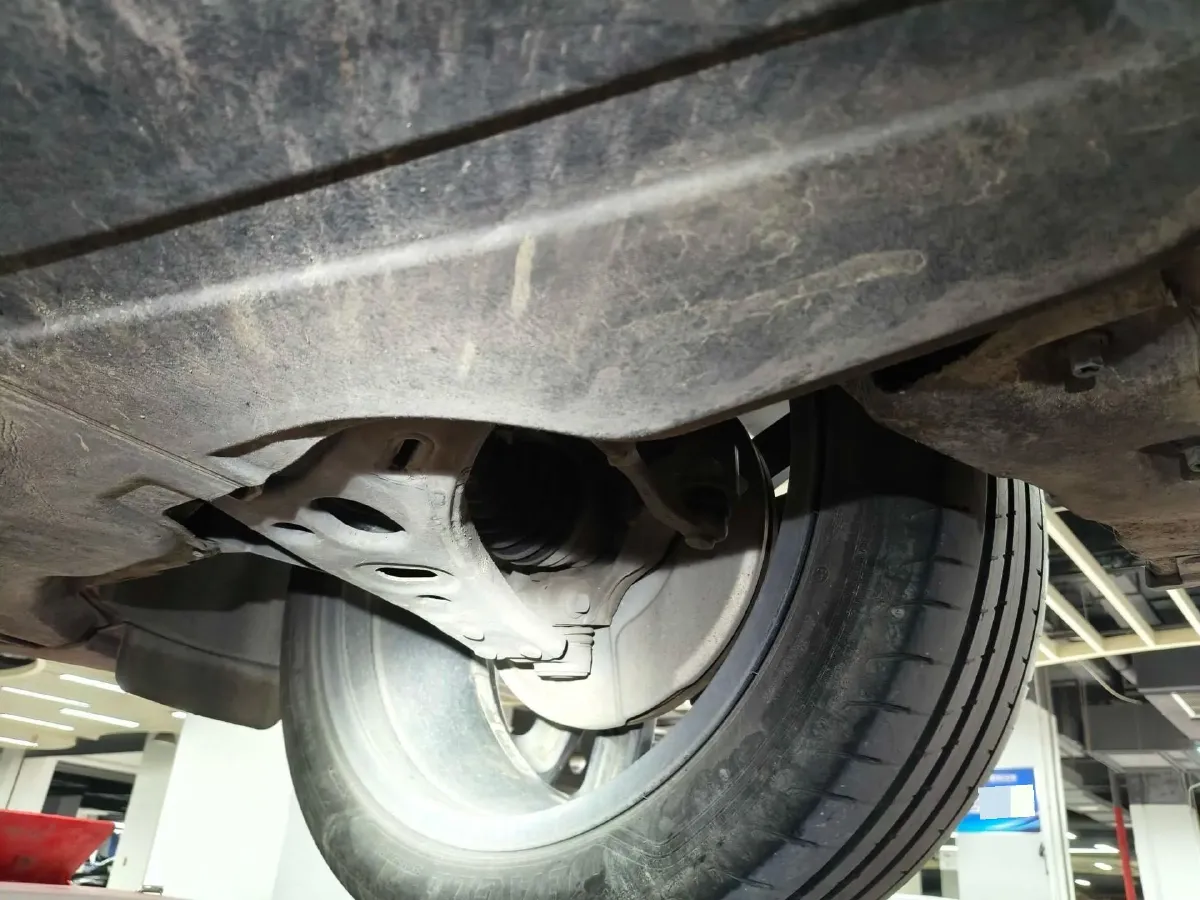 2024 Geely Monjaro 2.0T 238HP L4 8AT,autocango,china used car exporter,china ev exporter,chinese used car exporter,chinese used ev exporter