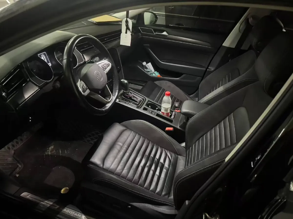 2020 Volkswagen Magotan 2.0T 186HP L4 7DCT,autocango,china used car exporter,china ev exporter,chinese used car exporter,chinese used ev exporter