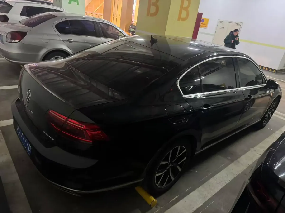 2020 Volkswagen Magotan 2.0T 186HP L4 7DCT,autocango,china used car exporter,china ev exporter,chinese used car exporter,chinese used ev exporter