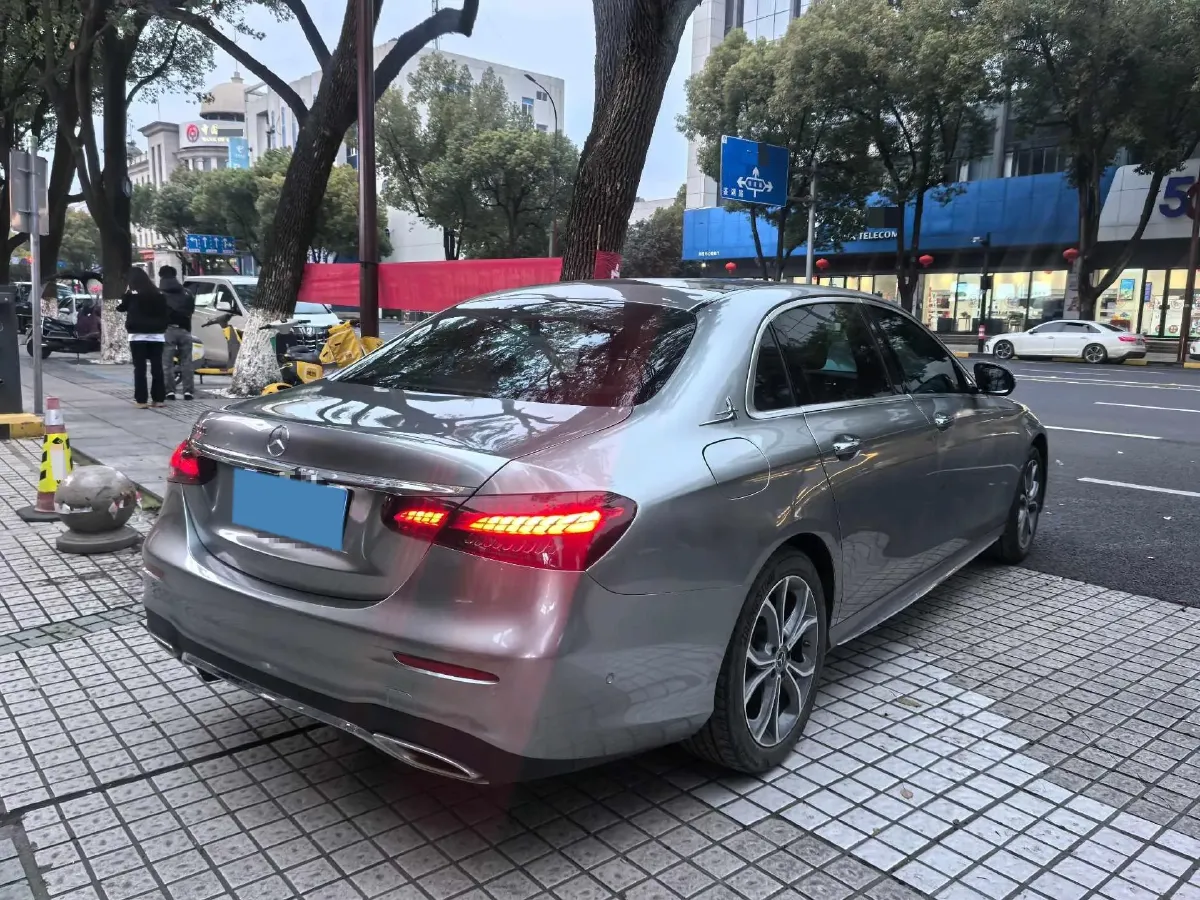 2021 Mercedes-Benz E Class 2.0T 258HP L4 9AT,autocango,china used car exporter,china ev exporter,chinese used car exporter,chinese used ev exporter