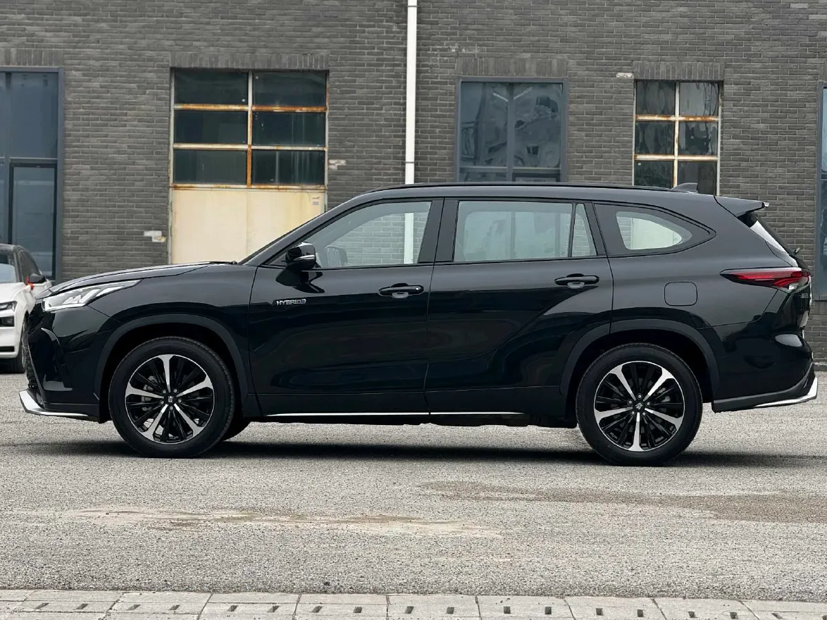 2023 Toyota Crown Kluger 2.5L 189HP L4 E-CVT Hybrid,autocango,china used car exporter,china ev exporter,chinese used car exporter,chinese used ev exporter