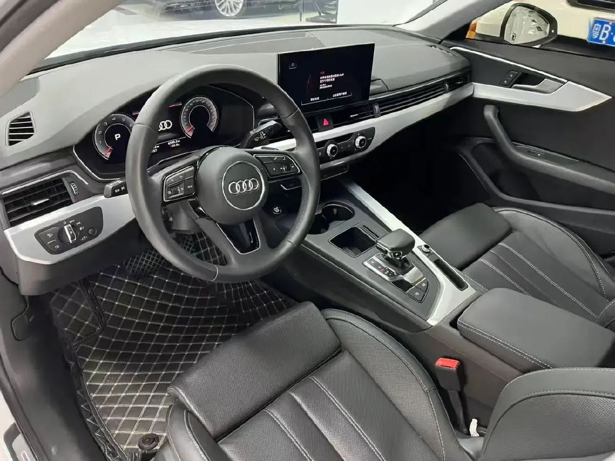 2023 Audi A4L 2.0T 190HP L4 7DCT,autocango,china used car exporter,china ev exporter,chinese used car exporter,chinese used ev exporter