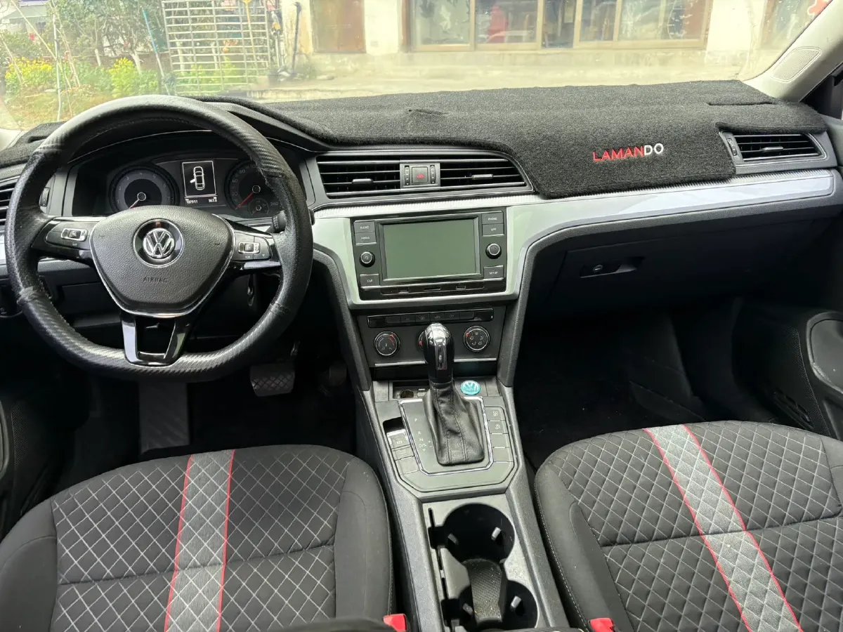 2019 Volkswagen T-Cross 1.4T 150HP L4 7DCT,autocango,china used car exporter,china ev exporter,chinese used car exporter,chinese used ev exporter