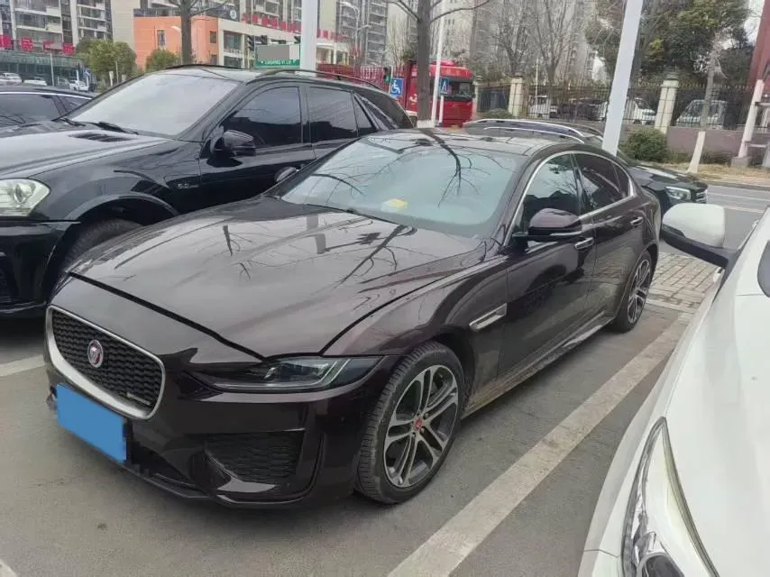 2019 HongQi H7 2.0T 204HP L4 6AT,autocango,china used car exporter,china ev exporter,chinese used car exporter,chinese used ev exporter