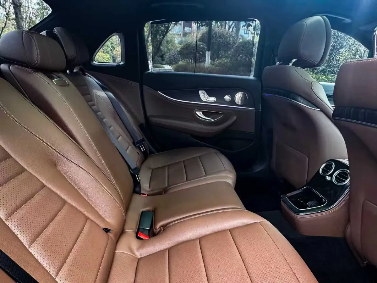 2021 Mercedes-Benz E Class 2.0T 258HP L4 9AT,autocango,china used car exporter,china ev exporter,chinese used car exporter,chinese used ev exporter