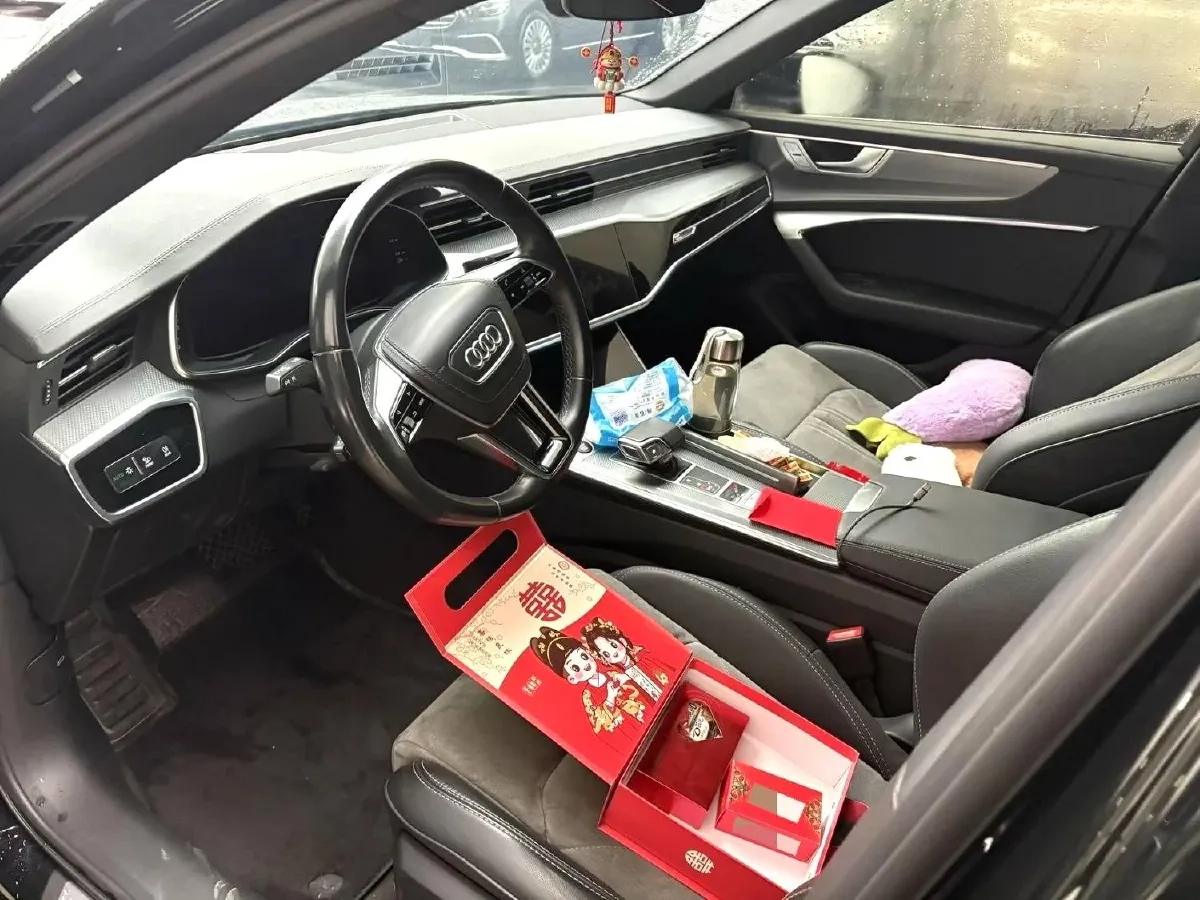 2023 Audi A6L 2.0T 190HP L4 7DCT,autocango,china used car exporter,china ev exporter,chinese used car exporter,chinese used ev exporter