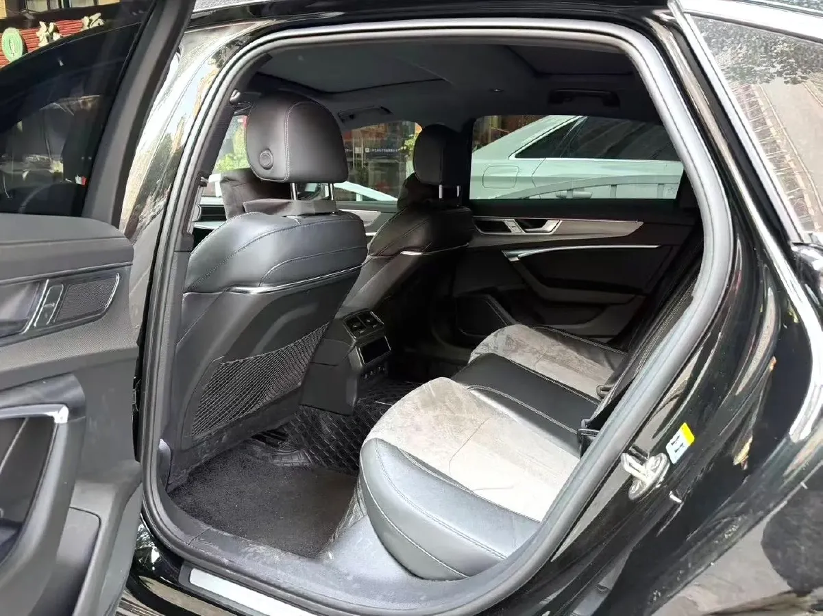 2023 Audi A6L 2.0T 190HP L4 7DCT,autocango,china used car exporter,china ev exporter,chinese used car exporter,chinese used ev exporter