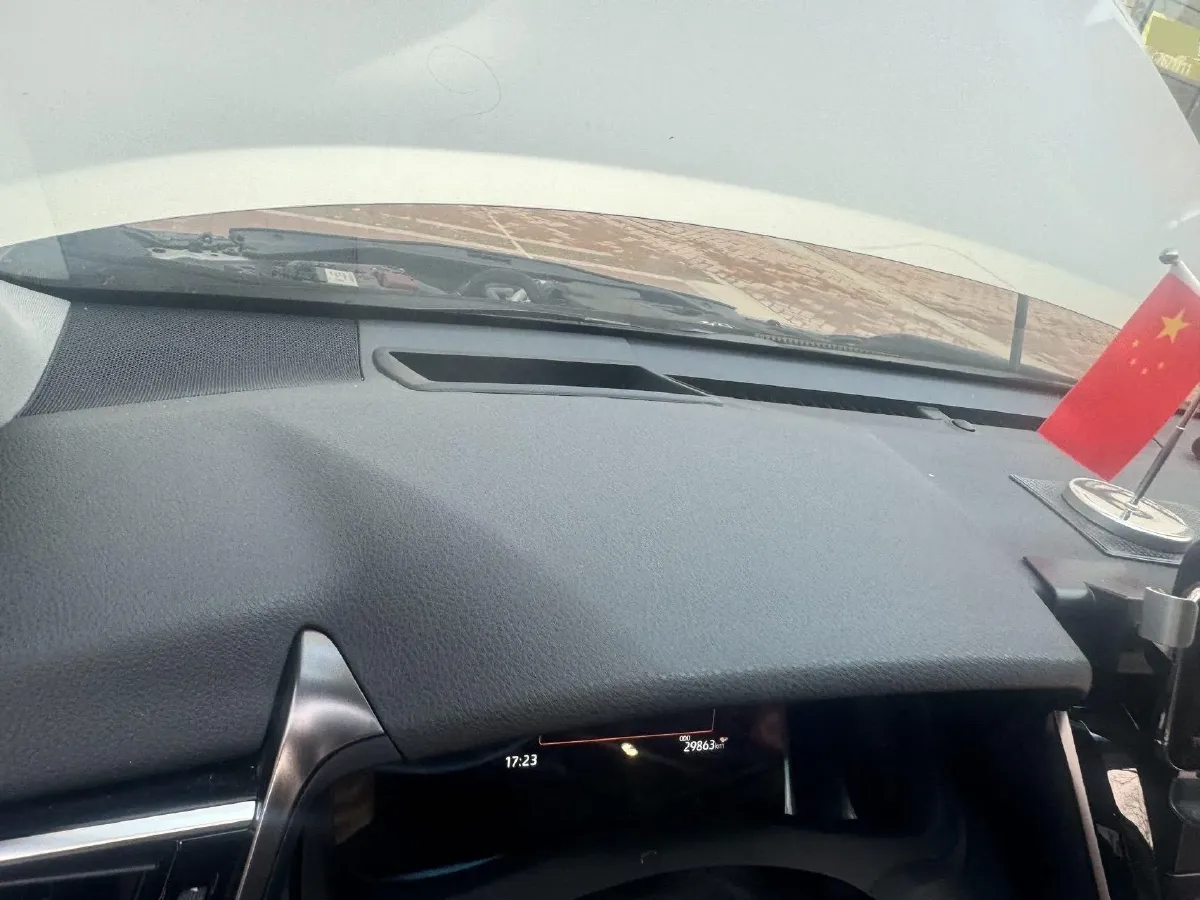 2021 Toyota Camry 2.5L 209HP L4 8AT,autocango,china used car exporter,china ev exporter,chinese used car exporter,chinese used ev exporter