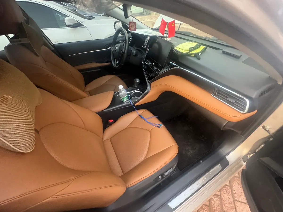 2021 Toyota Camry 2.5L 209HP L4 8AT,autocango,china used car exporter,china ev exporter,chinese used car exporter,chinese used ev exporter