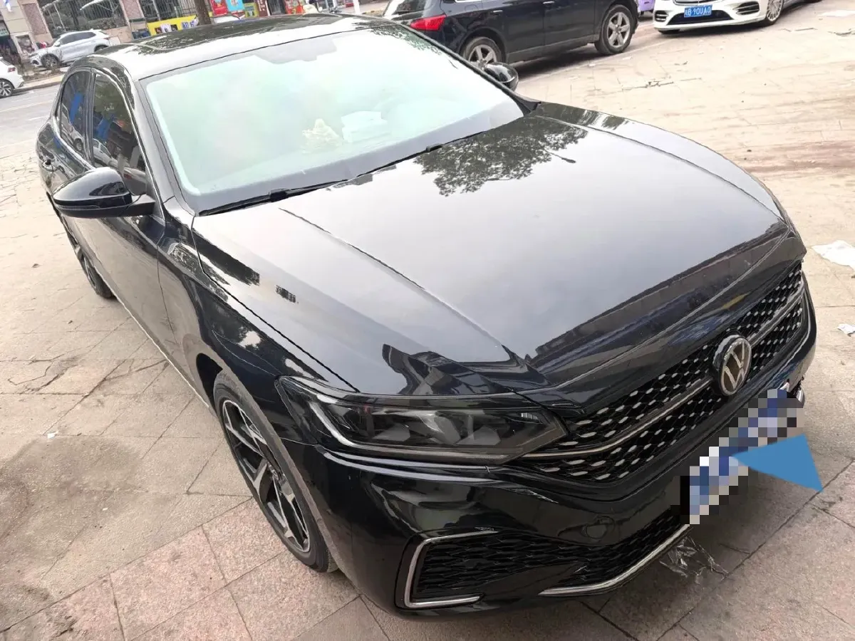 2024 Volkswagen Passat 2.0T 220HP L4 7DCT,autocango,china used car exporter,china ev exporter,chinese used car exporter,chinese used ev exporter