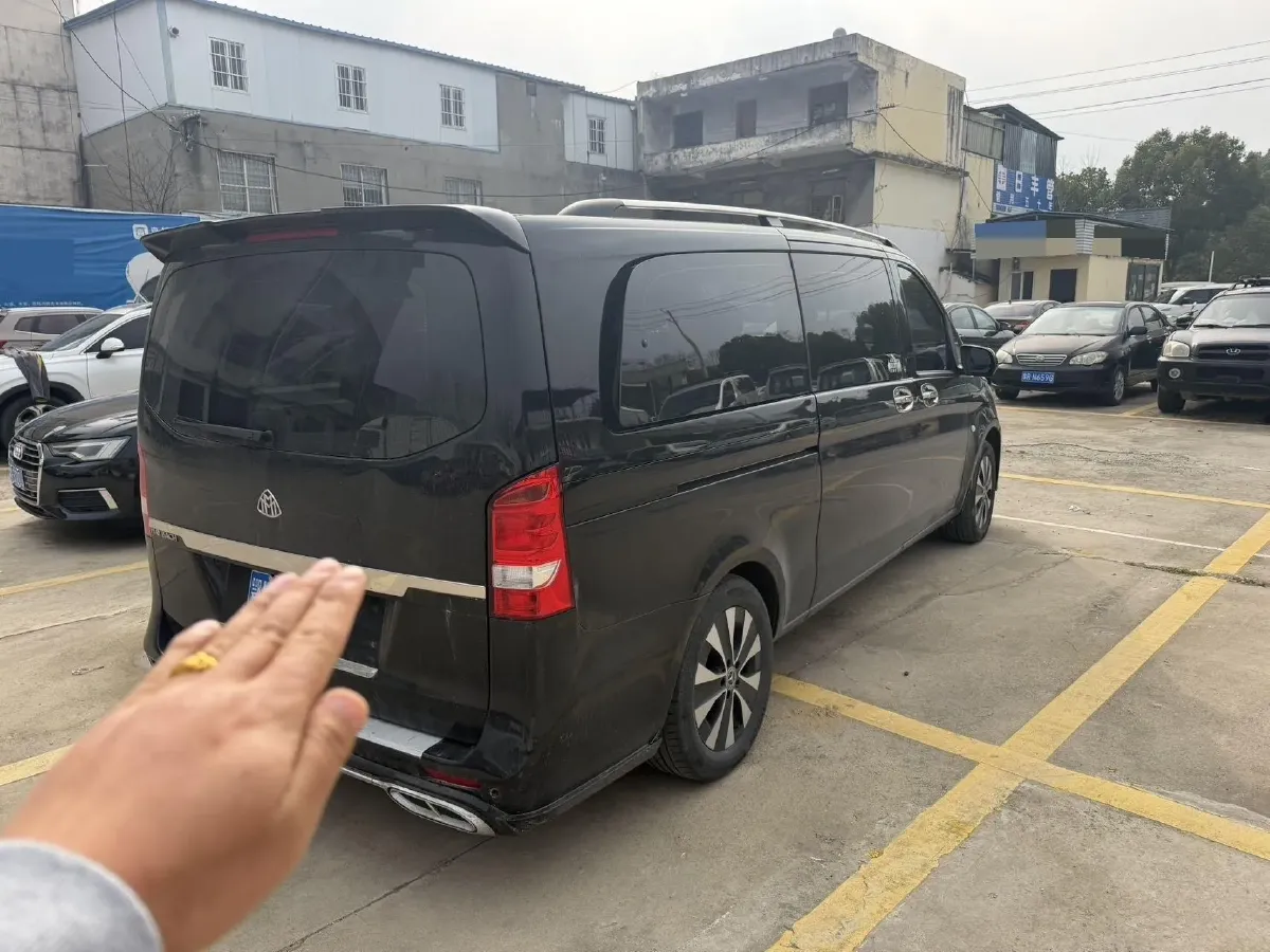 2021 Mercedes-Benz Vito 2.0T 211HP L4 9AT,autocango,china used car exporter,china ev exporter,chinese used car exporter,chinese used ev exporter