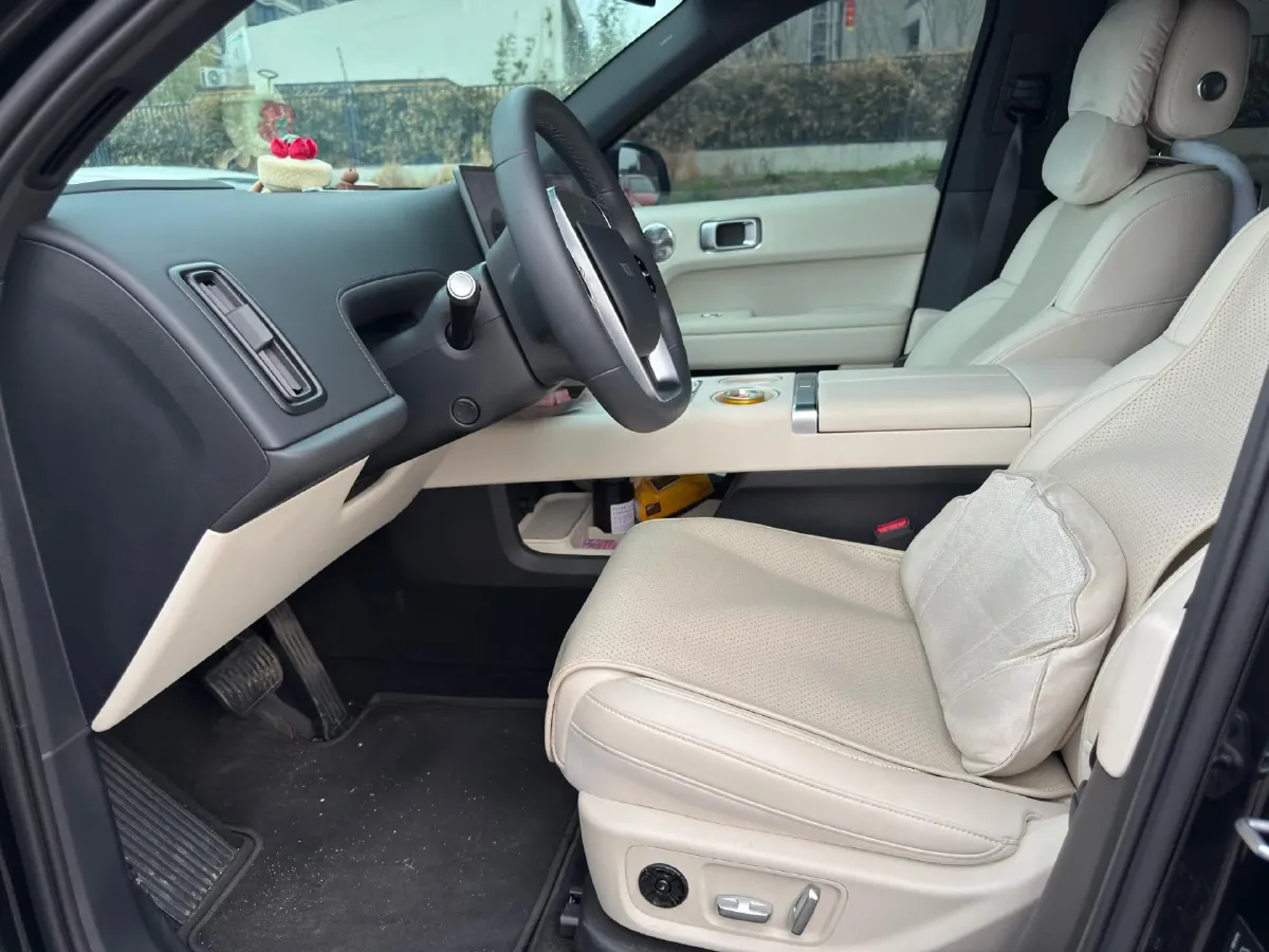 2025 Li L6 Range Extended 154HP L4 REEV,autocango,china used car exporter,china ev exporter,chinese used car exporter,chinese used ev exporter