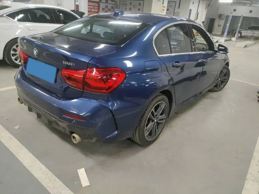 2022 BMW 1 Series 1.5T 140HP L3 7DCT,autocango,china used car exporter,china ev exporter,chinese used car exporter,chinese used ev exporter