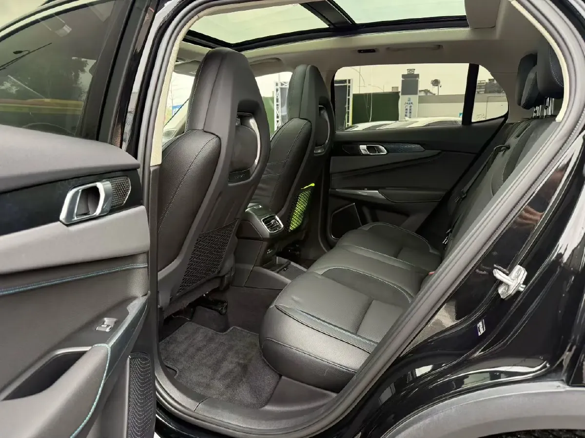 2018 Isuzu Mu-X 3.0T 177HP L4 6AT,autocango,china used car exporter,china ev exporter,chinese used car exporter,chinese used ev exporter