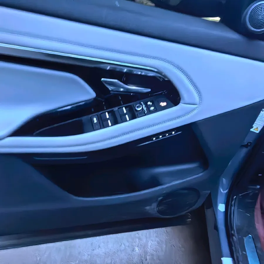 2020 Land Rover Range Rover Evoque 2.0T 249HP L4 9AT,autocango,china used car exporter,china ev exporter,chinese used car exporter,chinese used ev exporter