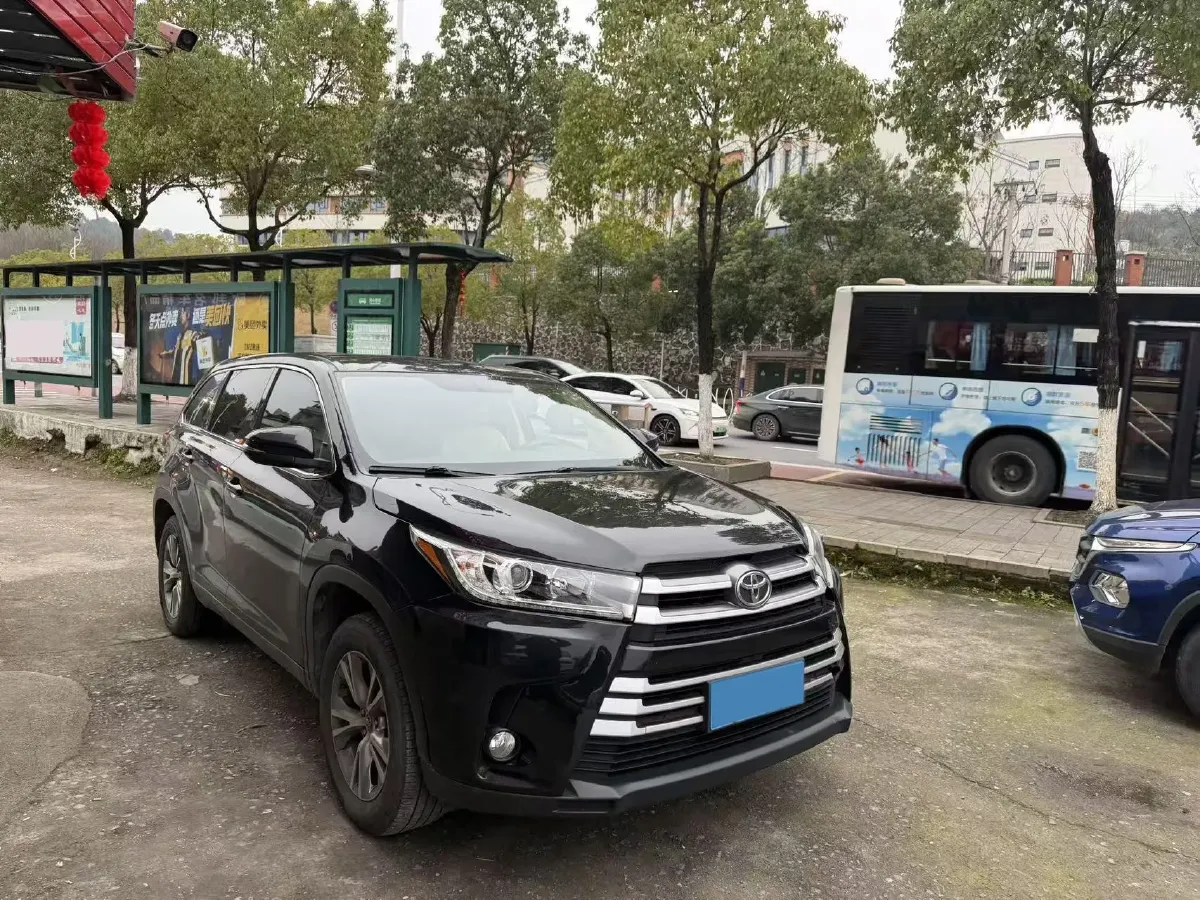 2021 Toyota Highlander 2.0T 220HP L4 6AT,autocango,china used car exporter,china ev exporter,chinese used car exporter,chinese used ev exporter