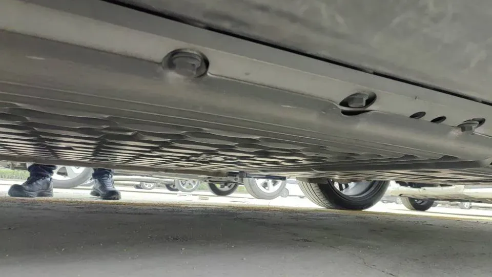 2024 AITO AITO M9 1.5T 152HP L4 REEV 42KWH,autocango,china used car exporter,china ev exporter,chinese used car exporter,chinese used ev exporter